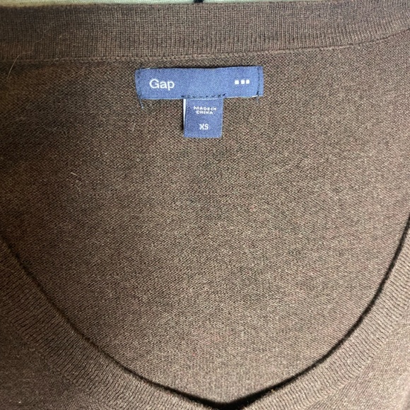 Gap V-neck brown long sleeved lightweight sweater - Picture 4 of 6